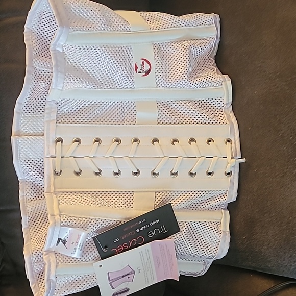 (NWT) PRETTYLITTLETHING CORSET (Size 28inch) Mesh material White - Picture 6 of 9